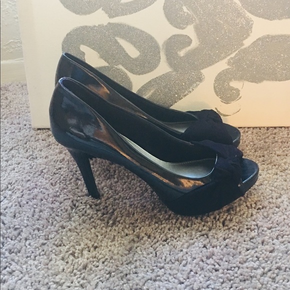 Heels - Picture 2 of 3